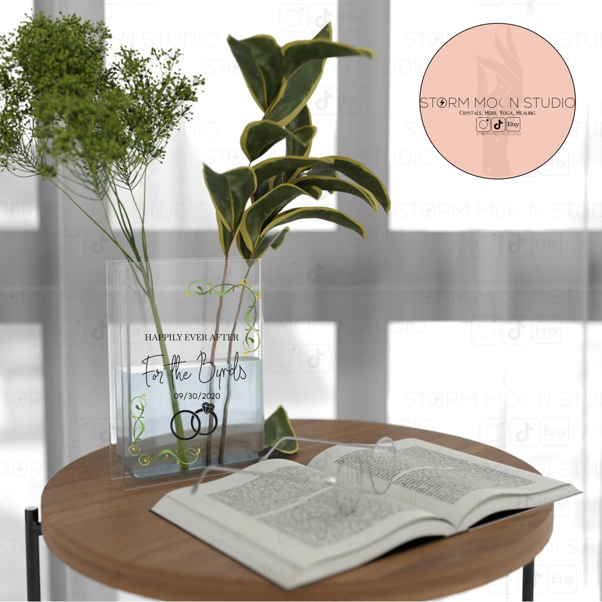 Custom Acrylic Book Vase